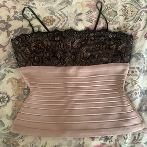 Hervé Léger exquisite scalloped lace top size small, 4, luxe and feminine look